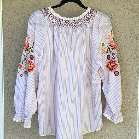 Velvet by Graham & Spencer Top - Picture 3 of 13